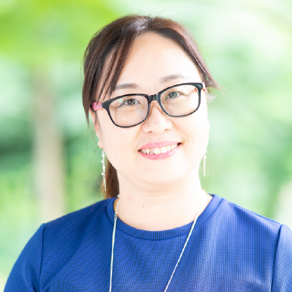 Ms Julia Jiang